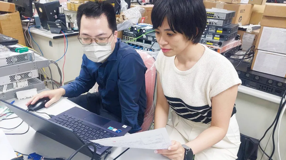 育瑄參加北分署泰山職訓場網路規劃架設課程,成功轉型進入IT產業。(圖/勞動力發展署北分署提供)