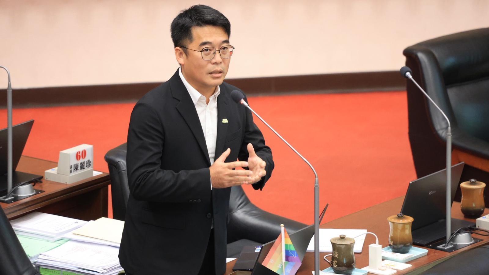 邱俊憲總質詢喊話高雄邁向「下一世代城市韌性」AI算力轉治理力、1999導入市政檢傷分類