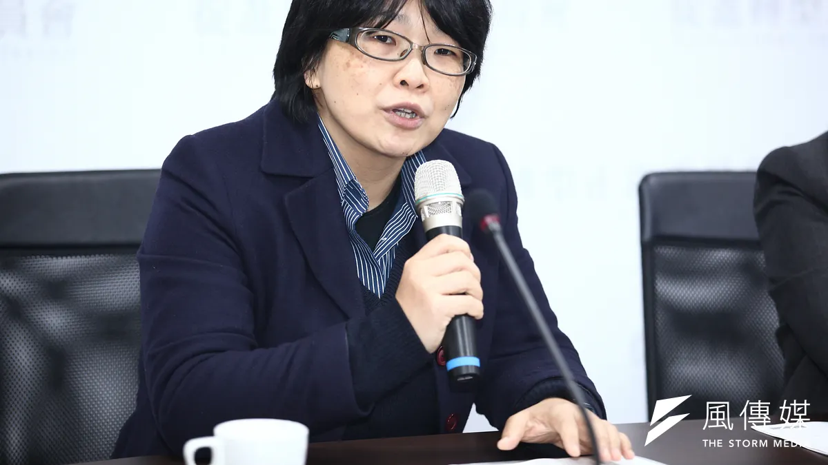 20181217-「促進轉型正義委員會半年任務進度報告」記者會。圖為委員葉虹靈。(蔡親傑攝) 20181217-「促進轉型正義委員會半年任務進度報告」記者會。圖為委員葉虹靈。(蔡親傑攝)