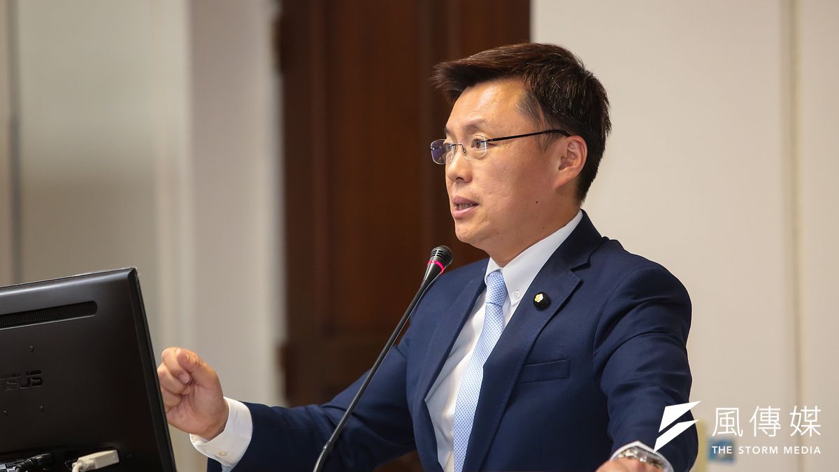 20171018-民進黨立委趙天麟示,高雄是「國艦國造」重要造船基地,「絕不容許藍綠互相推卸責任,把它(國艦國造)毀滅掉」。(資料照,顏麟宇攝) 20171018-民進黨立委趙天麟示,高雄是「國艦國造」重要造船基地,「絕不容許藍綠互相推卸責任,把它(國艦國造)毀滅掉」。(資料照,顏麟宇攝)