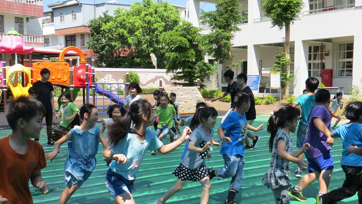 替代役男帶團康 小朋友玩得超開心 替代役男帶團康 小朋友玩得超開心