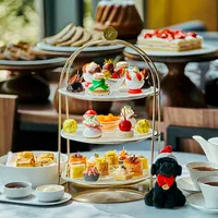 フェアモント東京は、開業後初のクリスマスに「グレースフル クリスマス」をテーマとしたケーキやアフタヌーンティーを展開する。(写真/フェアモント東京提供) フェアモント東京は、開業後初のクリスマスに「グレースフル クリスマス」をテーマとしたケーキやアフタヌーンティーを展開する。(写真/フェアモント東京提供)