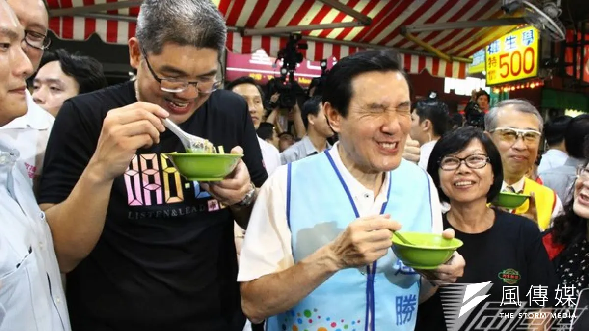 總統馬英九29日陪國民黨台北市長參選人連勝文到西門町拜票。(葉信菉攝)