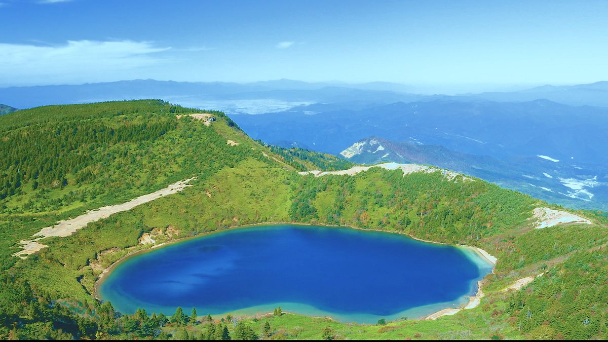 福島市必看絕景「魔女之瞳」。(圖片來源:福島市觀光交流推進室) 福島市必看絕景「魔女之瞳」。(圖片來源:福島市觀光交流推進室)