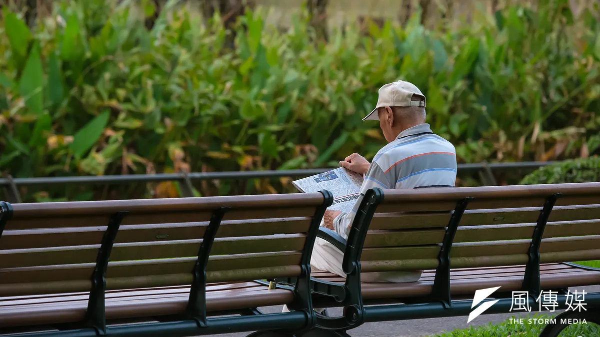 台灣即將邁入「超高齡化社會」,但看似充盈的長照基金卻藏有巨大隱憂。(資料照,顏麟宇攝) 台灣即將邁入「超高齡化社會」,但看似充盈的長照基金卻藏有巨大隱憂。(資料照,顏麟宇攝)