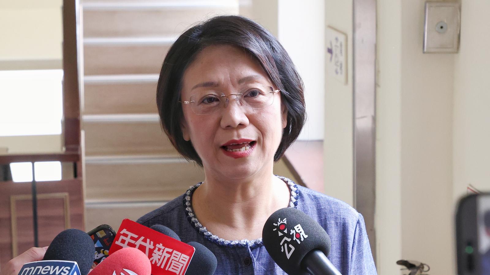 謝震武質問為何是通過「翁曉玲刪凍版本」?葉元之坦言1事:沒想到賴清德這麼狠