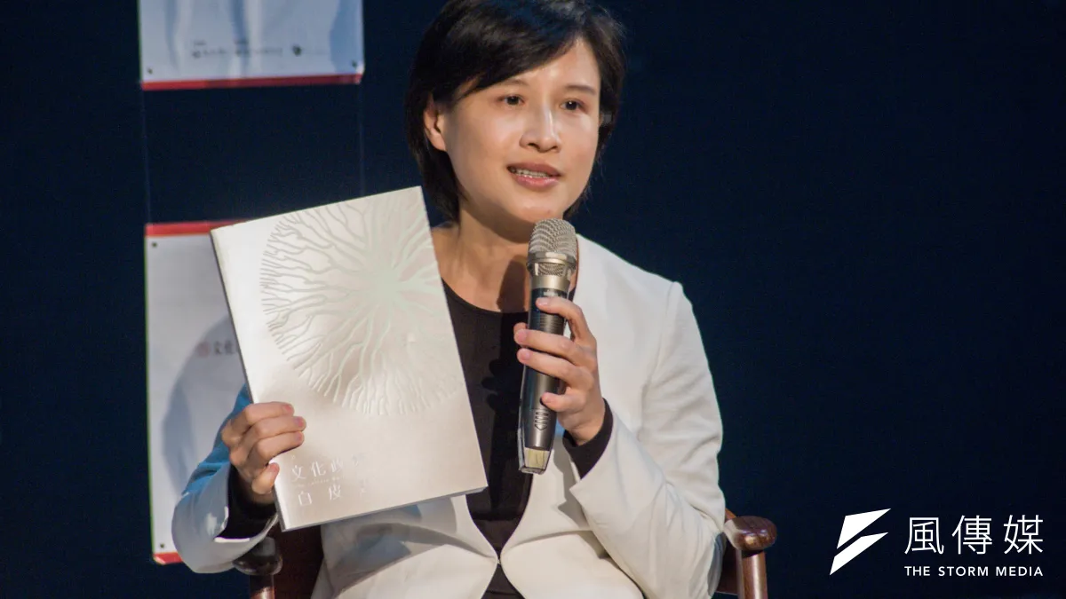 文化部長鄭麗君說,她將推動文資保存從1.0升級到2.0,搶救之外還要再生。(甘岱民攝)