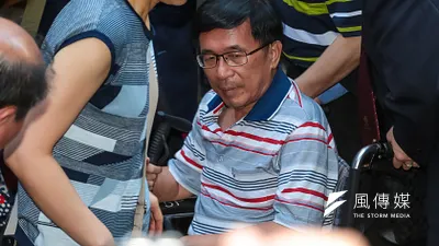 前總統陳水扁4日自高雄北上參加感恩募款餐會。(顏麟宇攝)