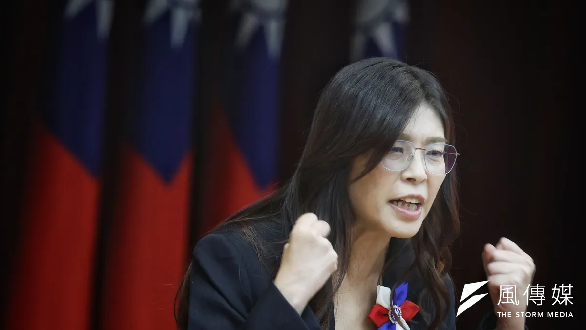 20251020-國民黨主席當選人鄭麗文20日拜會國民黨立法院黨團。(柯承惠攝)