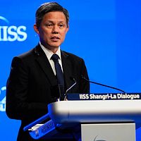2025年6月1日、シンガポールで開かれた第22回シャングリラ・ダイアローグで演説する国防相ン・エング・ヘン氏。(写真/AP通信) 2025年6月1日、シンガポールで開かれた第22回シャングリラ・ダイアローグで演説する国防相ン・エング・ヘン氏。(写真/AP通信)