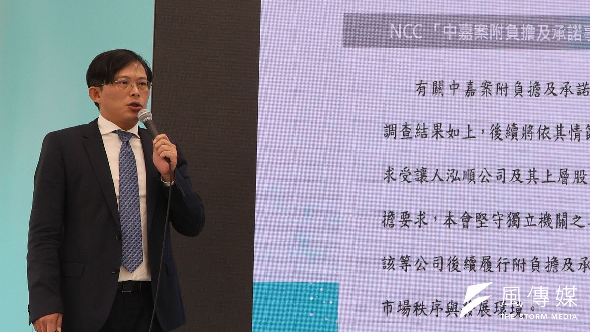 民眾黨不分區立委參選人黃國昌13日召開媒體改革政見記者會,並在會後接受媒體聯訪。(柯承惠攝) 民眾黨不分區立委參選人黃國昌13日召開媒體改革政見記者會,並在會後接受媒體聯訪。(柯承惠攝)