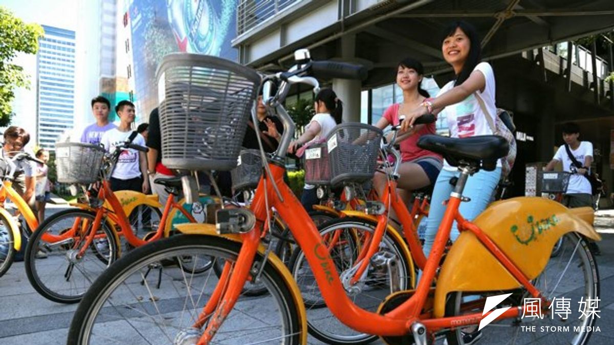 連假第一天,疑雲端流量過大,導致部分租借站無法租借的狀況。(余志偉攝) 連假第一天,疑雲端流量過大,導致部分租借站無法租借的狀況。(余志偉攝)