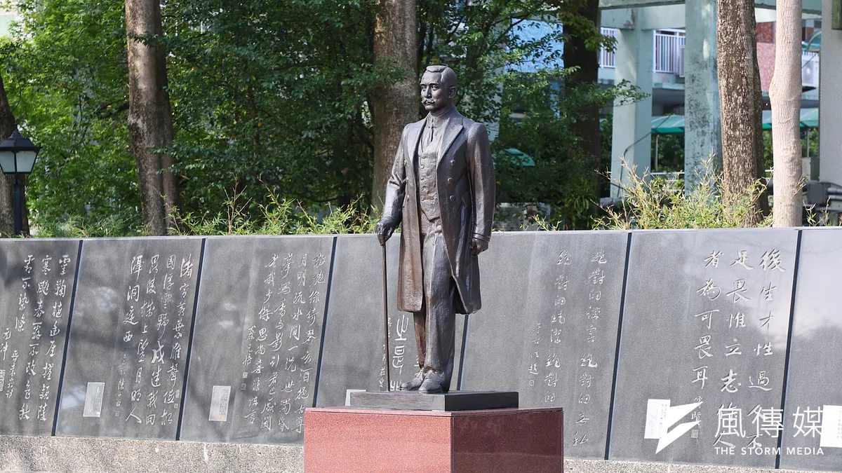 國父孫中山精神對中華民國影響深遠,但作者認為,國民黨雖為孫中山所建立、卻無法傳承其精神及維持黨魂。(資料照,顏麟宇攝)