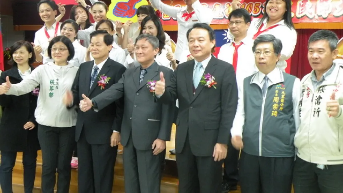 慶祝農民節 大里農會表揚模範農民