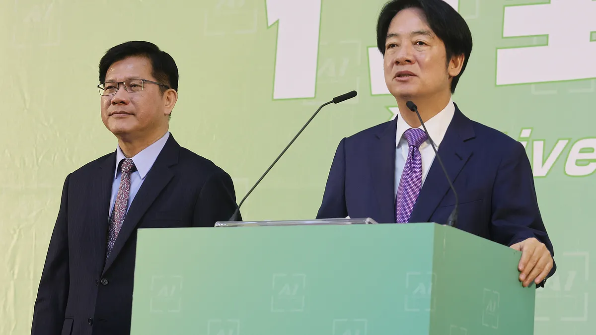 総統の賴清德氏(右)と外交部長の林佳龍氏(左)は国政で緊密に協力してきたが、2026年の地方選を前に、派閥の利害をめぐる予備選競争が表面化しつつある。(写真/柯承惠撮影) 総統の賴清德氏(右)と外交部長の林佳龍氏(左)は国政で緊密に協力してきたが、2026年の地方選を前に、派閥の利害をめぐる予備選競争が表面化しつつある。(写真/柯承惠撮影)