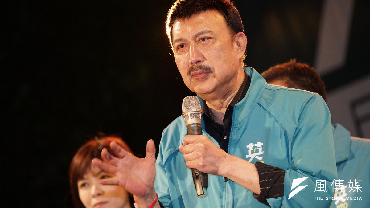 立委余天(見圖)26日出席立委競總成立大會,民進黨主席卓榮泰、前行政院長游錫堃、副總統候選人賴清德、總統蔡英文都到場力挺。(盧逸峰攝) 立委余天(見圖)26日出席立委競總成立大會,民進黨主席卓榮泰、前行政院長游錫堃、副總統候選人賴清德、總統蔡英文都到場力挺。(盧逸峰攝)