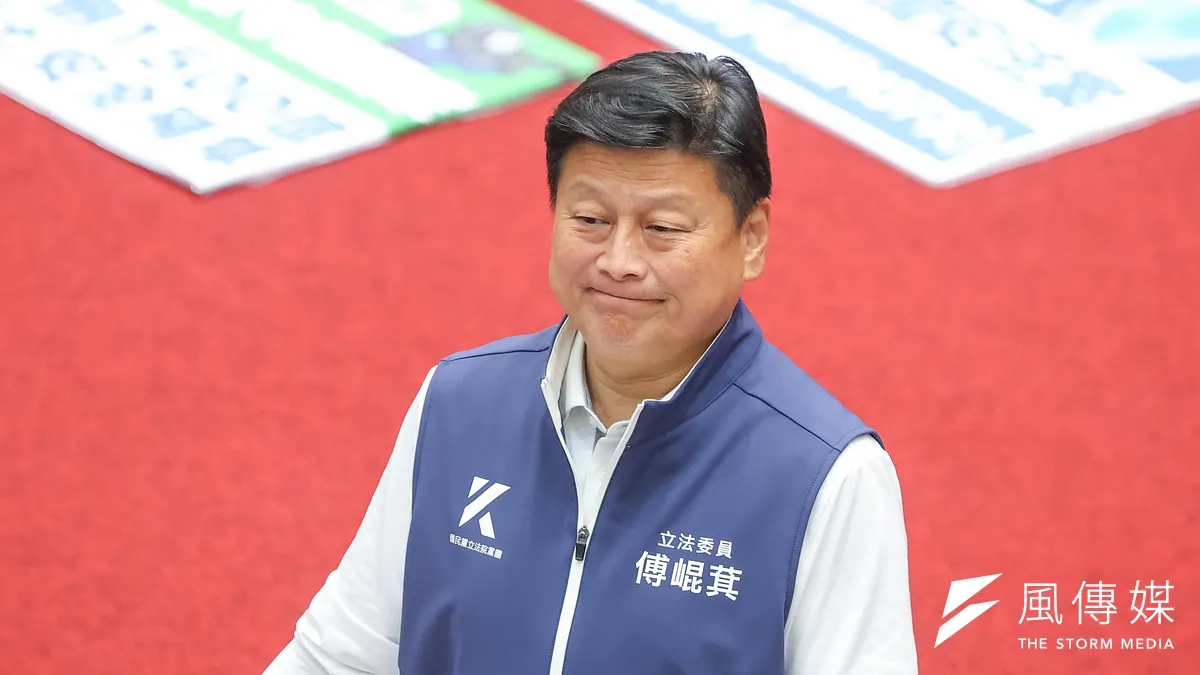 国民党団の総召集人で「花蓮の王」と呼ばれる傅崐萁氏は、リコールの要注意リストに名を連ね、緊迫する状況の中で自ら花蓮に戻る必要があった。(写真/顏麟宇撮影) 国民党団の総召集人で「花蓮の王」と呼ばれる傅崐萁氏は、リコールの要注意リストに名を連ね、緊迫する状況の中で自ら花蓮に戻る必要があった。(写真/顏麟宇撮影)