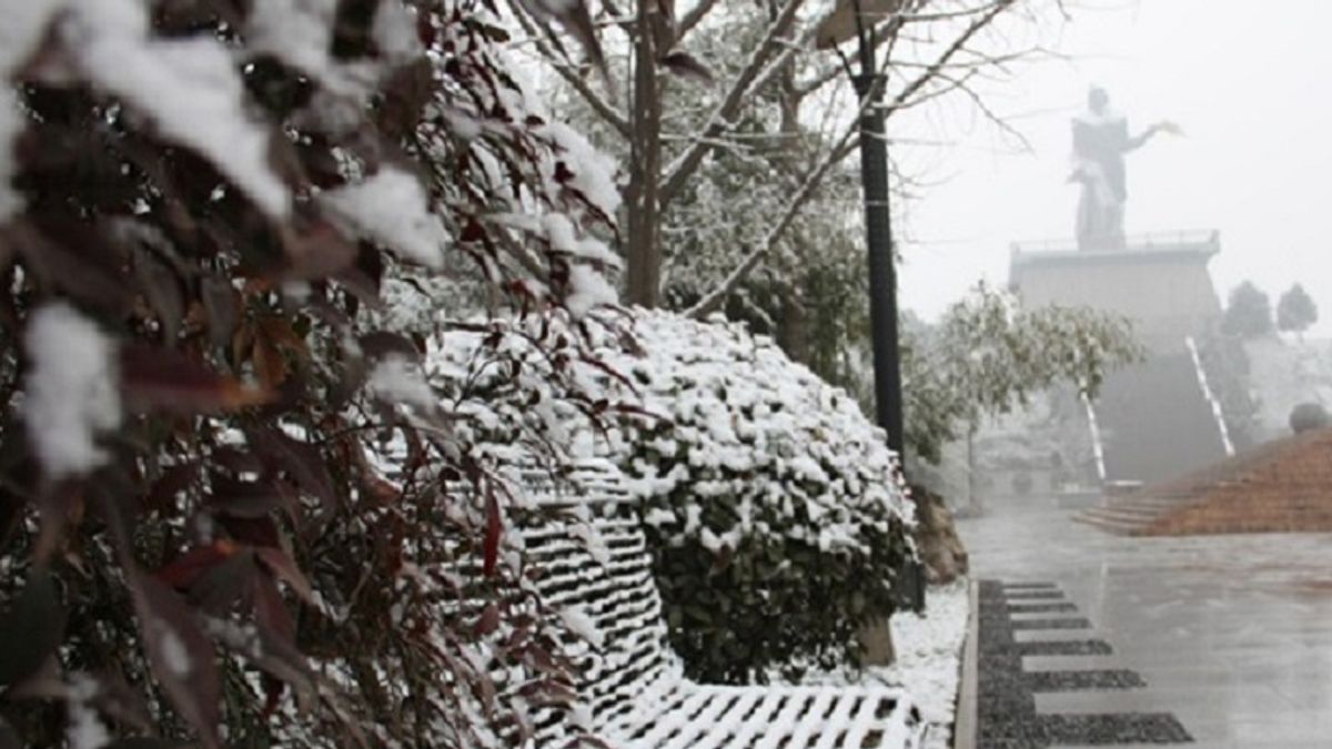 雪中教稼園內的后稷雕像。 雪中教稼園內的后稷雕像。