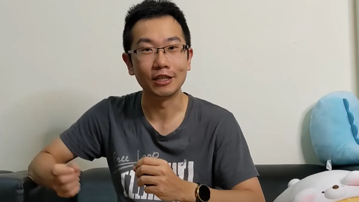 台大醫院兒科醫師蒼藍鴿在個人YouTube分享自己施打AZ疫苗後的副作用症狀,呼籲大眾「能打到的疫苗就是最好的疫苗。」(圖/擷取自YouTube@ 蒼藍鴿的醫學天地)