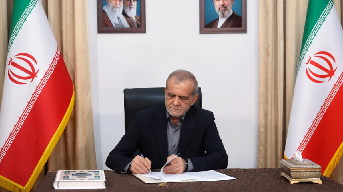 イランのペゼシュキアン大統領は、最高指導者のモジュタバ・ハメネイ師と直接連絡を取ることが現在「極めて困難だ」と明らかにした。(資料写真/AP通信)