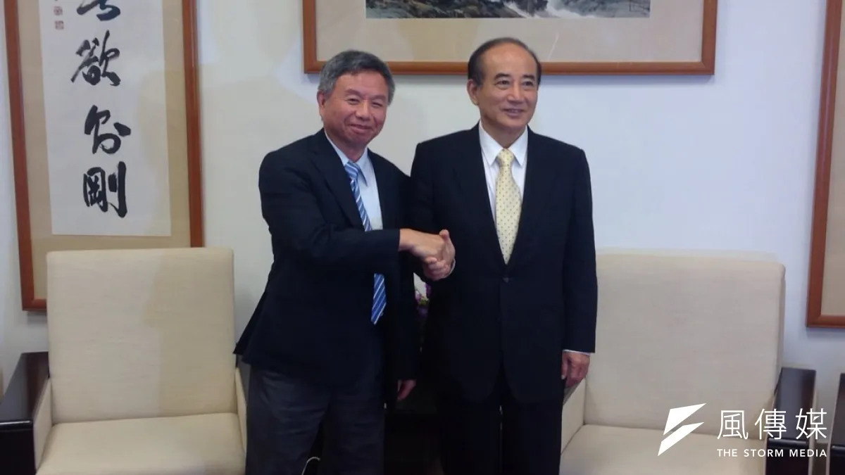 前衛生署長楊志良25日拜訪立法院長王金平,坦承初選敗選。(羅暐智攝)