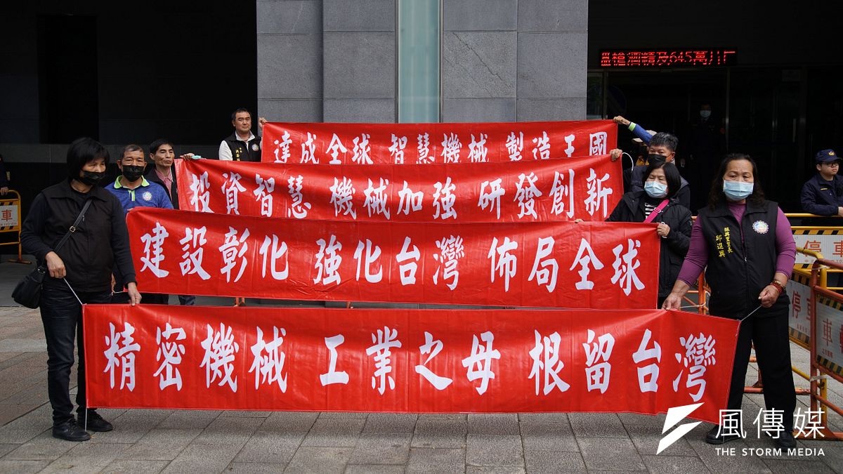 當大家在爭吵環評的種種時,或許更該思考的是,環評真的是決定開發與否的理想場合嗎?(資料照,盧逸峰攝) 當大家在爭吵環評的種種時,或許更該思考的是,環評真的是決定開發與否的理想場合嗎?(資料照,盧逸峰攝)