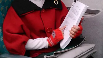 陳昭姿在臉書上以「三問」質疑社民黨范雲,為何不以同樣標準檢驗前總統陳水扁與現任總統馬英九。(取自陳昭姿臉書)