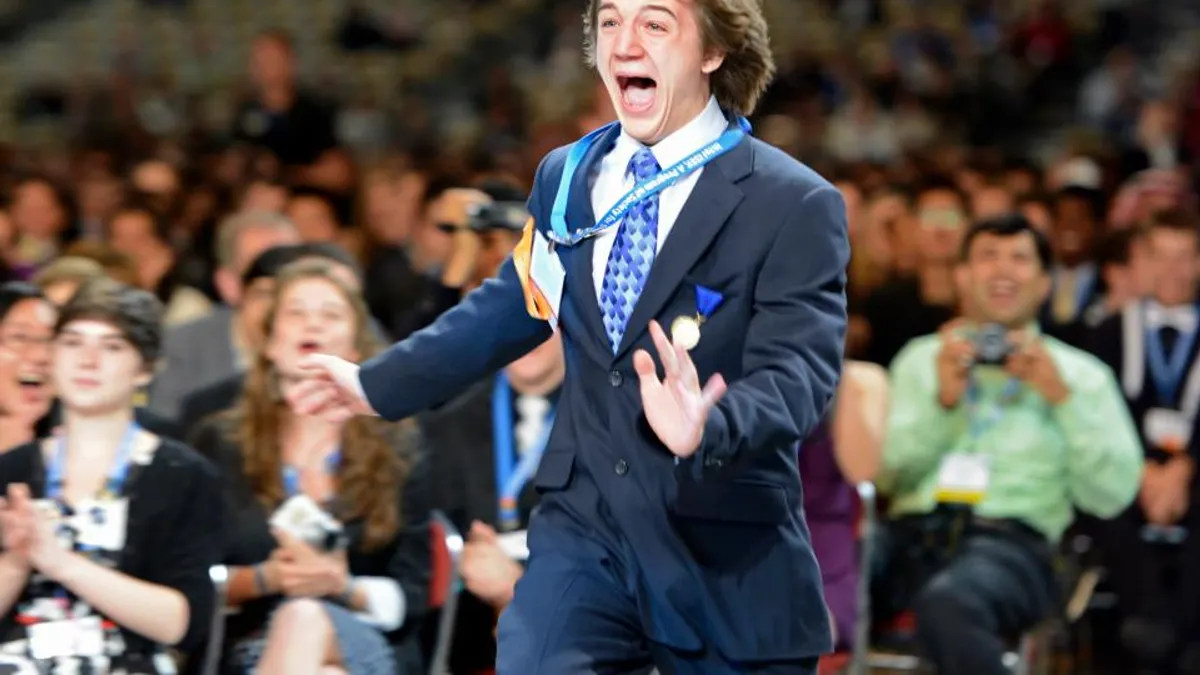 傑克奪得大獎的瞬間(圖/Jack Andraka@facebook) 傑克奪得大獎的瞬間(圖/Jack Andraka@facebook)