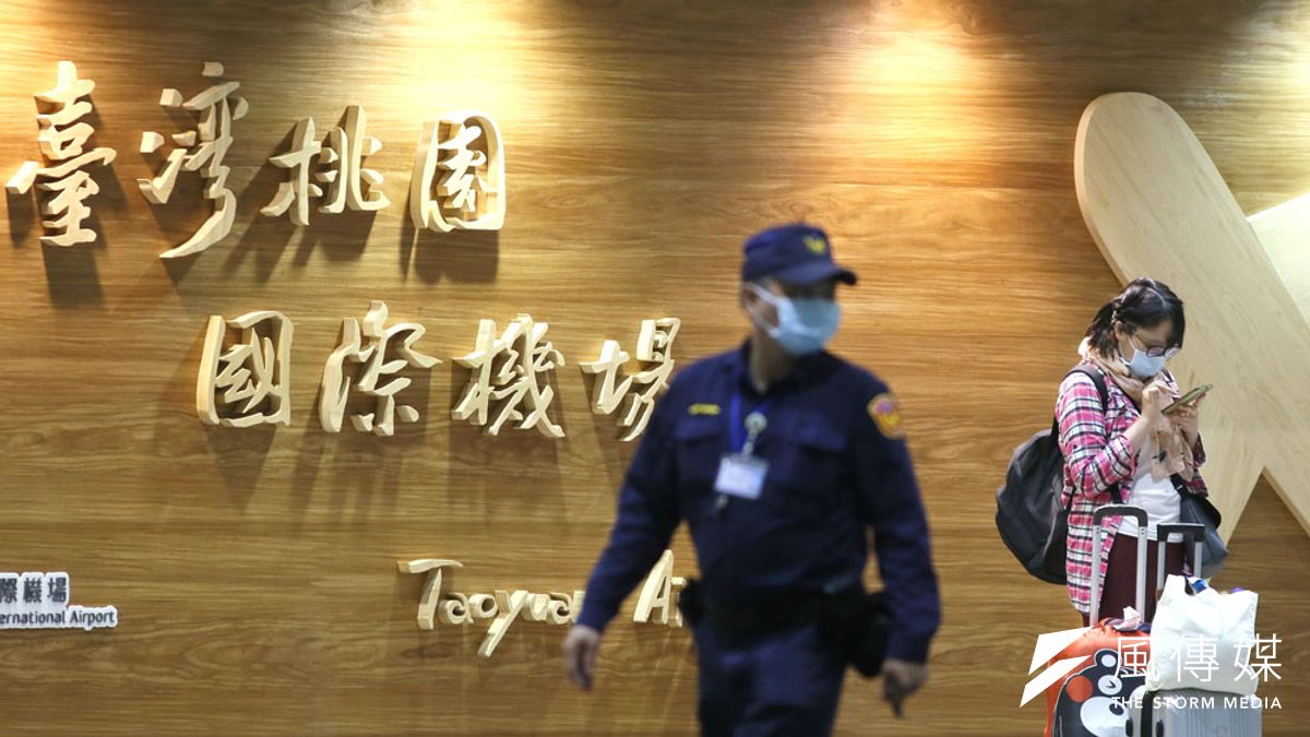 非法吸金超過新台幣130億元的鼎立集團總裁秦庠鈺棄保潛逃,持偽造護照入境泰國,調查局17日將押解歸案。示意圖,非關新聞個案。(資料照,柯承惠攝) 非法吸金超過新台幣130億元的鼎立集團總裁秦庠鈺棄保潛逃,持偽造護照入境泰國,調查局17日將押解歸案。示意圖,非關新聞個案。(資料照,柯承惠攝)