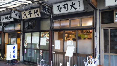 築地場內市場即將搬遷,而仲卸業者可能因此失業。(圖/張維中)
