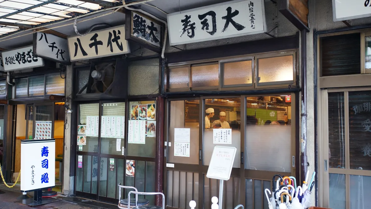 築地場內市場即將搬遷,而仲卸業者可能因此失業。(圖/張維中)