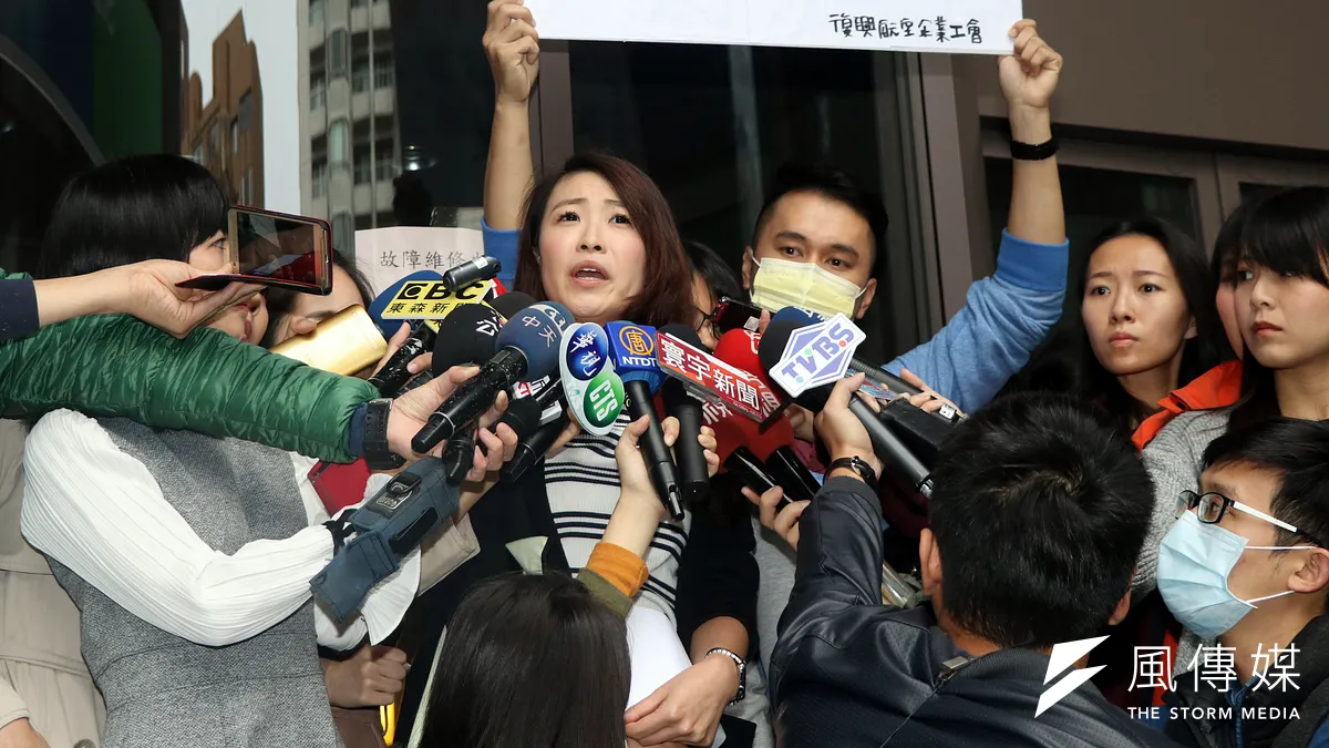 興航上午與企業工會23日舉行勞資協商會,不料開場短短30分鐘便宣告破局。圖為工會副理事長龐閔憶。(蘇仲泓攝)