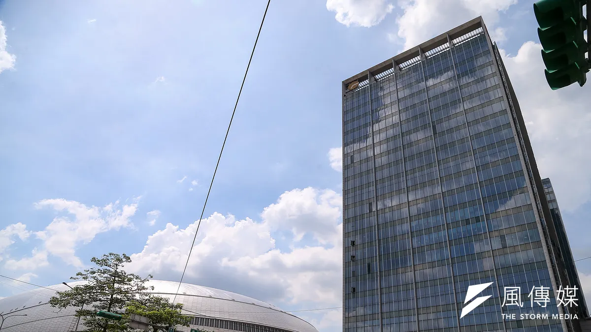 台北市議員簡舒培表示,北市府8月同意大巨蛋復工後,建築師公會抽查發現大巨蛋有24項不合格,其中5項涉及重大公安。(資料照,顏麟宇攝) 台北市議員簡舒培表示,北市府8月同意大巨蛋復工後,建築師公會抽查發現大巨蛋有24項不合格,其中5項涉及重大公安。(資料照,顏麟宇攝)