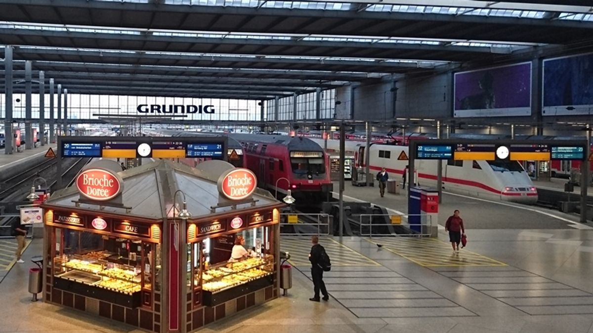 離開家,是為了看看世界。(圖/方芳提供) 離開家,是為了看看世界。(圖/方芳提供)