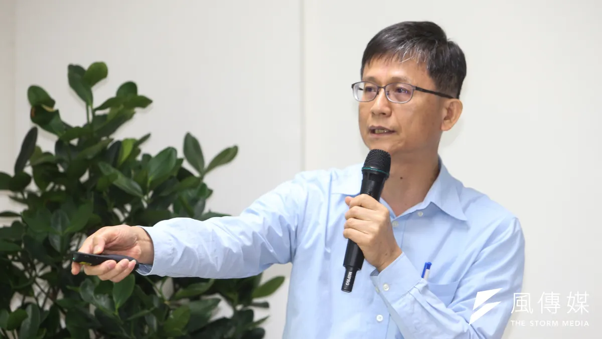 環保署副署長詹順貴,出席「只查烏賊車--澄清加嚴標準受影響對象」記者會。(陳明仁攝)
