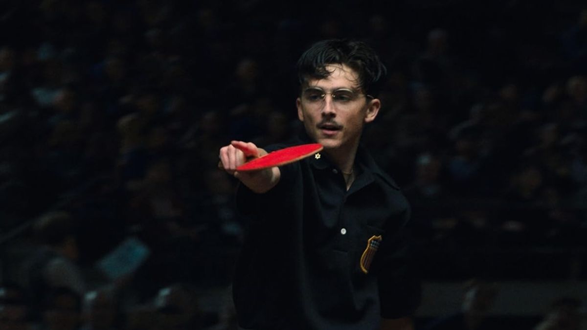 由提摩西夏勒梅主演的年度話題電影《橫衝直闖》(The Frenzy)在國際權威影評網站「爛番茄」開出了97%新鮮度的驚人表現。(圖/翻攝自IMDB) 由提摩西夏勒梅主演的年度話題電影《橫衝直闖》(The Frenzy)在國際權威影評網站「爛番茄」開出了97%新鮮度的驚人表現。(圖/翻攝自IMDB)