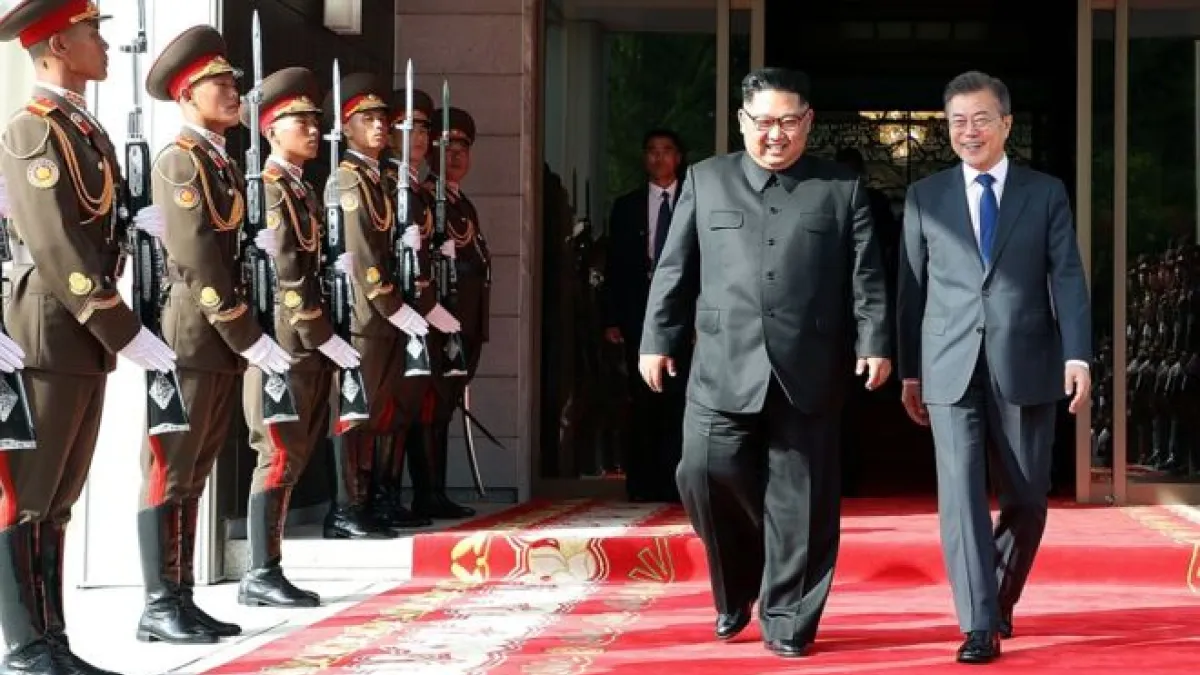 5月26日,南韓總統文在寅第二次與北韓領導人金正恩在板門店會晤。(BBC中文網)
