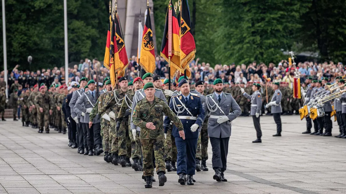 參與閱兵遊行的德國聯邦國防軍官兵。(翻攝自Bundeswehr官網)