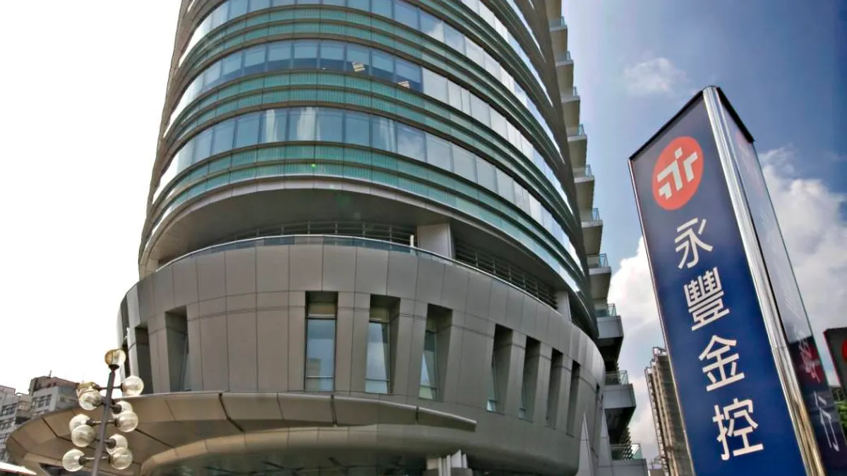 永豐金控今(3)日宣布,銀行與證券子公司將合計捐款1000萬元,協助光復國中及光復商工重建校園。(永豐金控提供) 永豐金控今(3)日宣布,銀行與證券子公司將合計捐款1000萬元,協助光復國中及光復商工重建校園。(永豐金控提供)