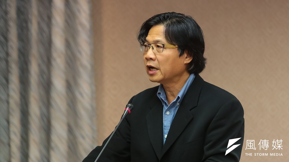 內政部長葉俊榮與警政署長陳國恩,親自前往醫院弔唁保大警員叢舜滋。(資料照 顏麟宇攝) 內政部長葉俊榮與警政署長陳國恩,親自前往醫院弔唁保大警員叢舜滋。(資料照 顏麟宇攝)