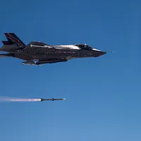 世界の軍事戦略の枠組みで劇的な変化が起きる中、アジアの空中戦力の均衡が見直されつつある。(写真/US Air Force提供) 世界の軍事戦略の枠組みで劇的な変化が起きる中、アジアの空中戦力の均衡が見直されつつある。(写真/US Air Force提供)