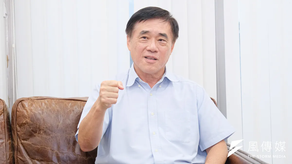 國民黨主席候選人郝龍斌在《風傳媒》節目《下班瀚你聊》中,討論黨魁選舉並分享自己對黨的理念。(劉偉宏攝)