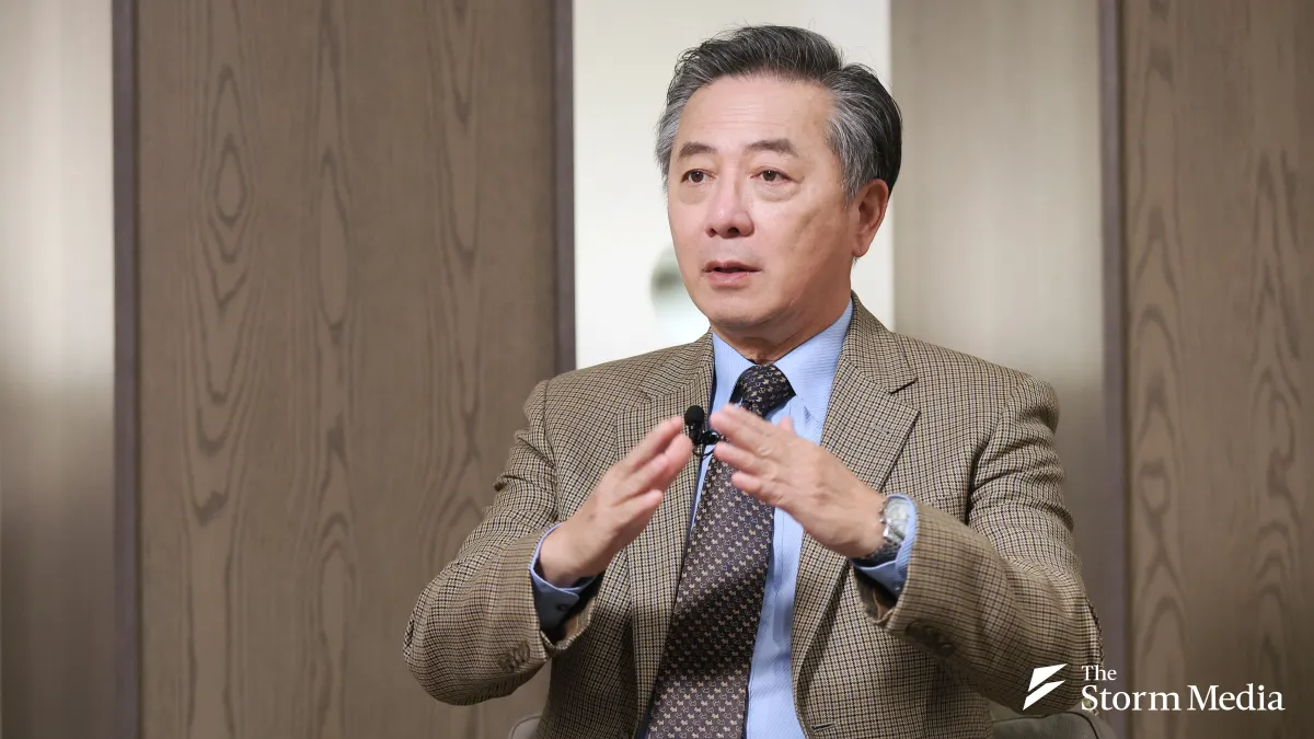 Former U.S. Department of Defense official Abraham Denmark has said that even if Taiwan seeks negotiations, it must first strengthen itself to negotiate from a position of strength, adding that appeasement policies have never succeeded throughout history.