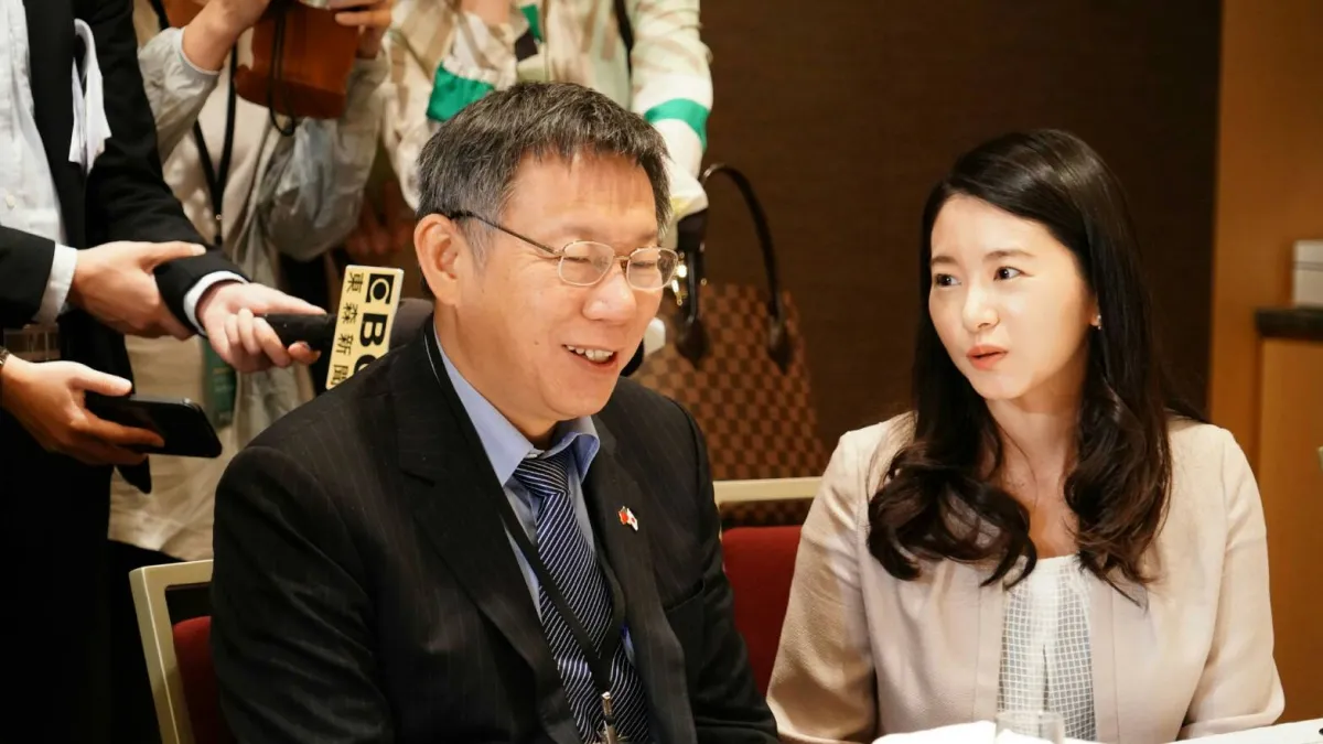20190524-台北市長柯文哲24日繼續訪日行程,上午與日本自民黨副幹事長、眾議員荻生田光一進行早餐會。(台北市政府提供)