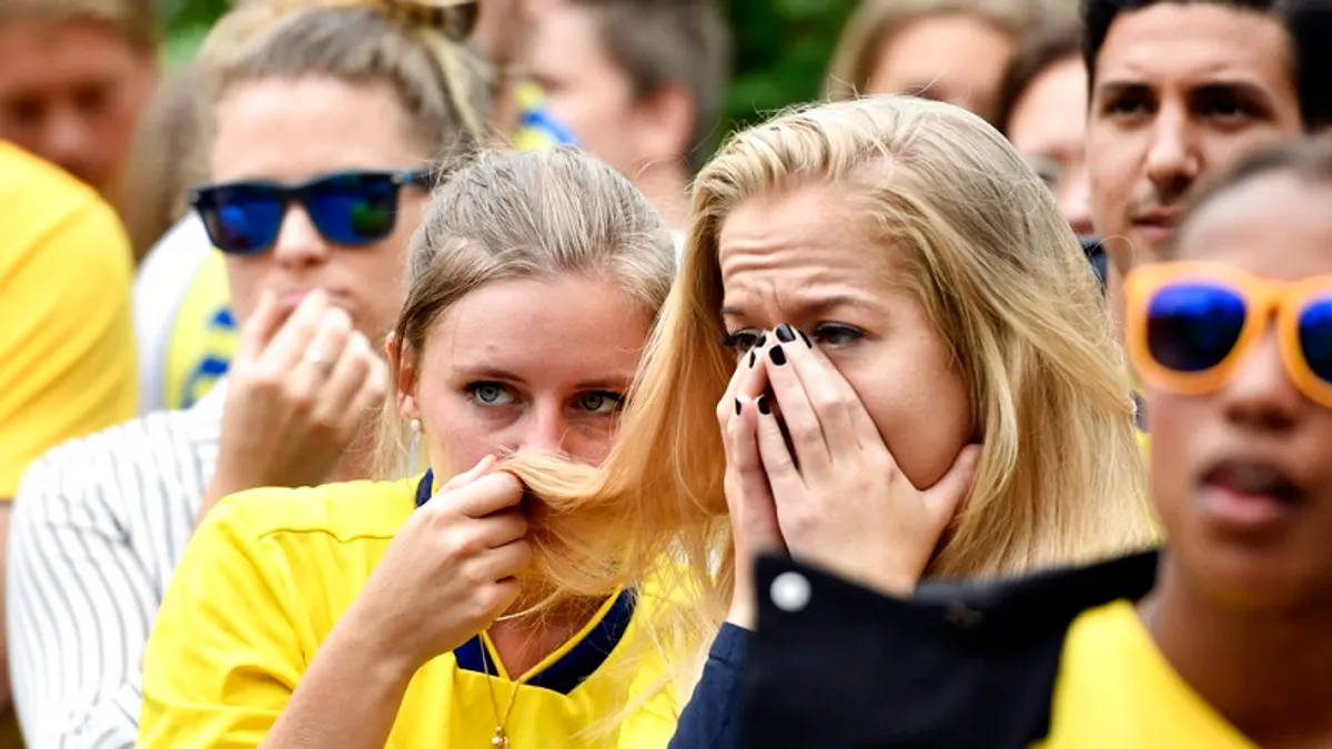 《太陽報》拿瑞球員名字與IKEA傢俱名稱開玩笑,想必會激怒瑞典球迷。(美聯社) 《太陽報》拿瑞球員名字與IKEA傢俱名稱開玩笑,想必會激怒瑞典球迷。(美聯社)