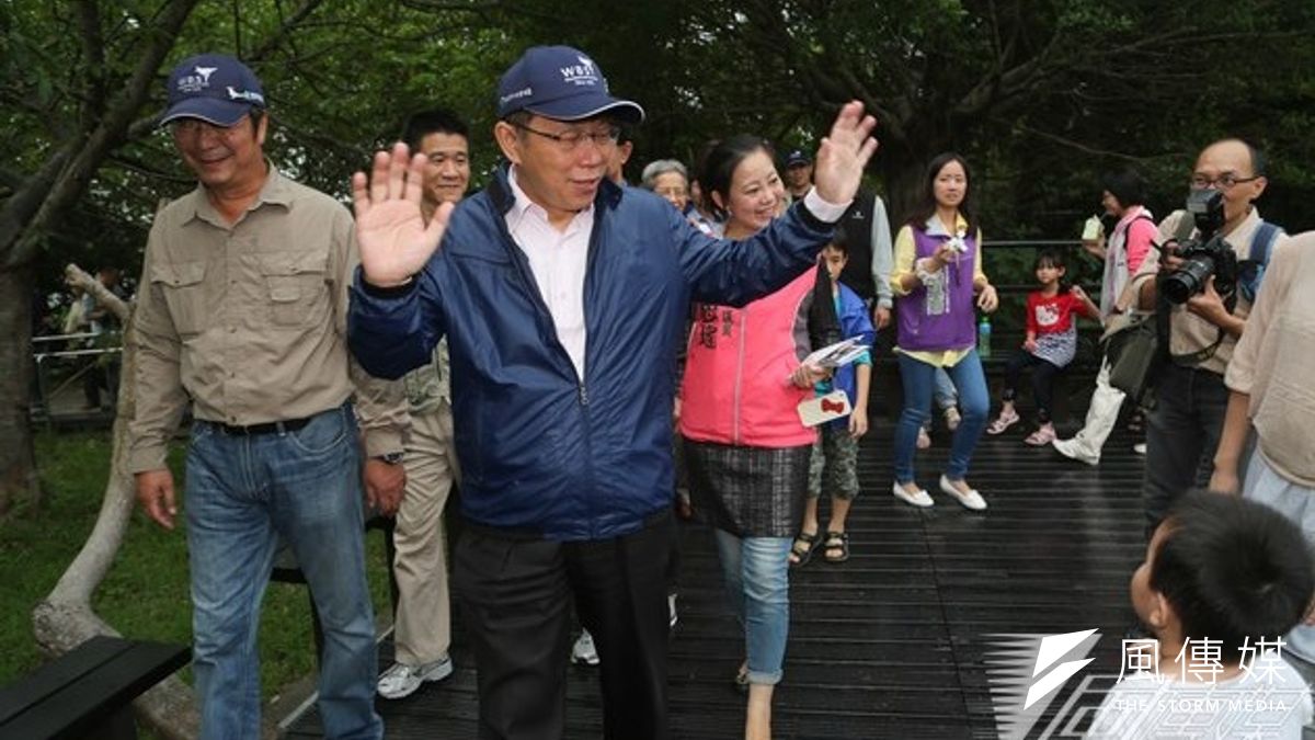 城市小旅行,也是磨練柯文哲從素人成為台北市長的重要旅程,圖為柯文哲到關渡自然公園。(余志偉攝) 城市小旅行,也是磨練柯文哲從素人成為台北市長的重要旅程,圖為柯文哲到關渡自然公園。(余志偉攝)