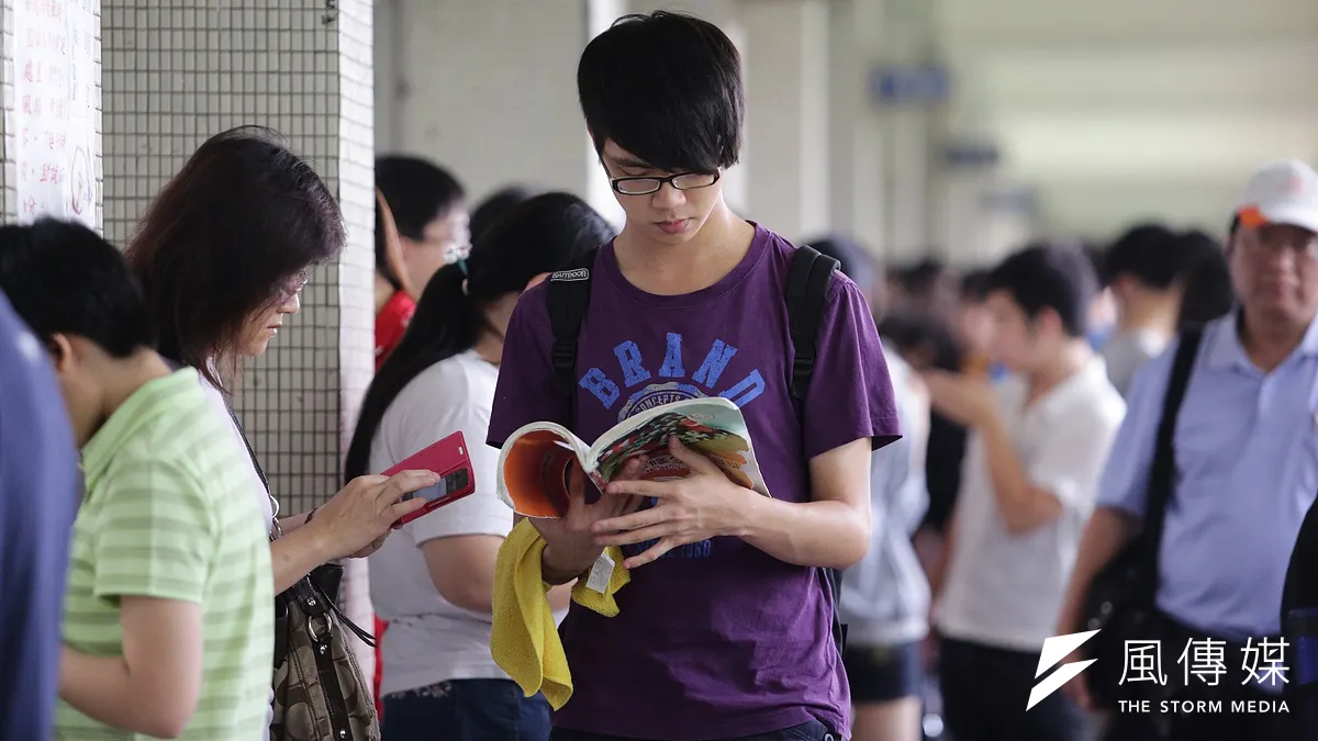 題海戰術秘訣:選一段時間,專注練習「同一類題目」(資料照/林旻萱攝) 題海戰術秘訣:選一段時間,專注練習「同一類題目」(資料照/林旻萱攝)