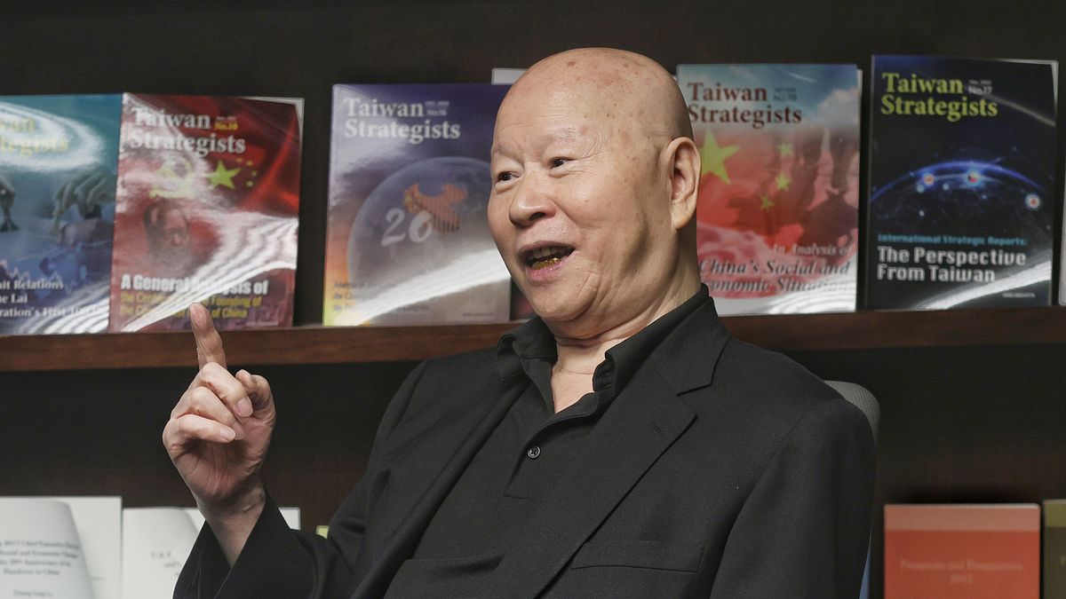 許信良根深柢固的「美國中心主義」思維,不僅與當前多極化的國際局勢脫節,也忽略了台灣在地緣政治中的真實風險。(資料照,柯承惠攝) 許信良根深柢固的「美國中心主義」思維,不僅與當前多極化的國際局勢脫節,也忽略了台灣在地緣政治中的真實風險。(資料照,柯承惠攝)