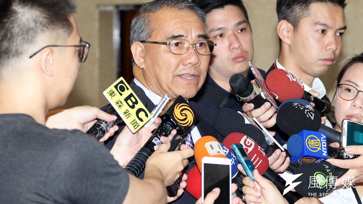 立法院13日上午進行朝野黨團協商,針對台巴外交,國民黨黨團總召廖國棟表示,總統蔡英文應在臨時會赴立院國情報告。(蘇仲泓攝) 立法院13日上午進行朝野黨團協商,針對台巴外交,國民黨黨團總召廖國棟表示,總統蔡英文應在臨時會赴立院國情報告。(蘇仲泓攝)