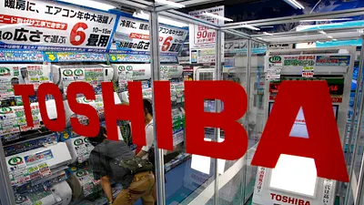 日本東芝企業13日舉行董事會與以美國貝恩資本為首的「日美韓聯盟」簽署備忘錄,並以月底能簽約為目標。(資料照,美聯社)